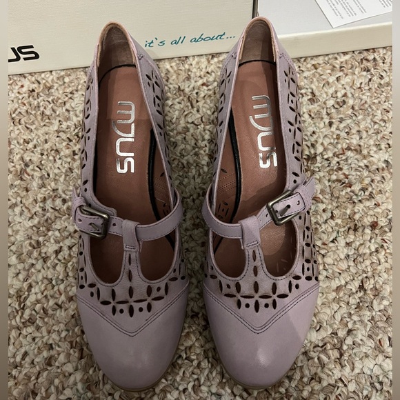 Mjus Luman in beautiful Mauve colour - Picture 4 of 7